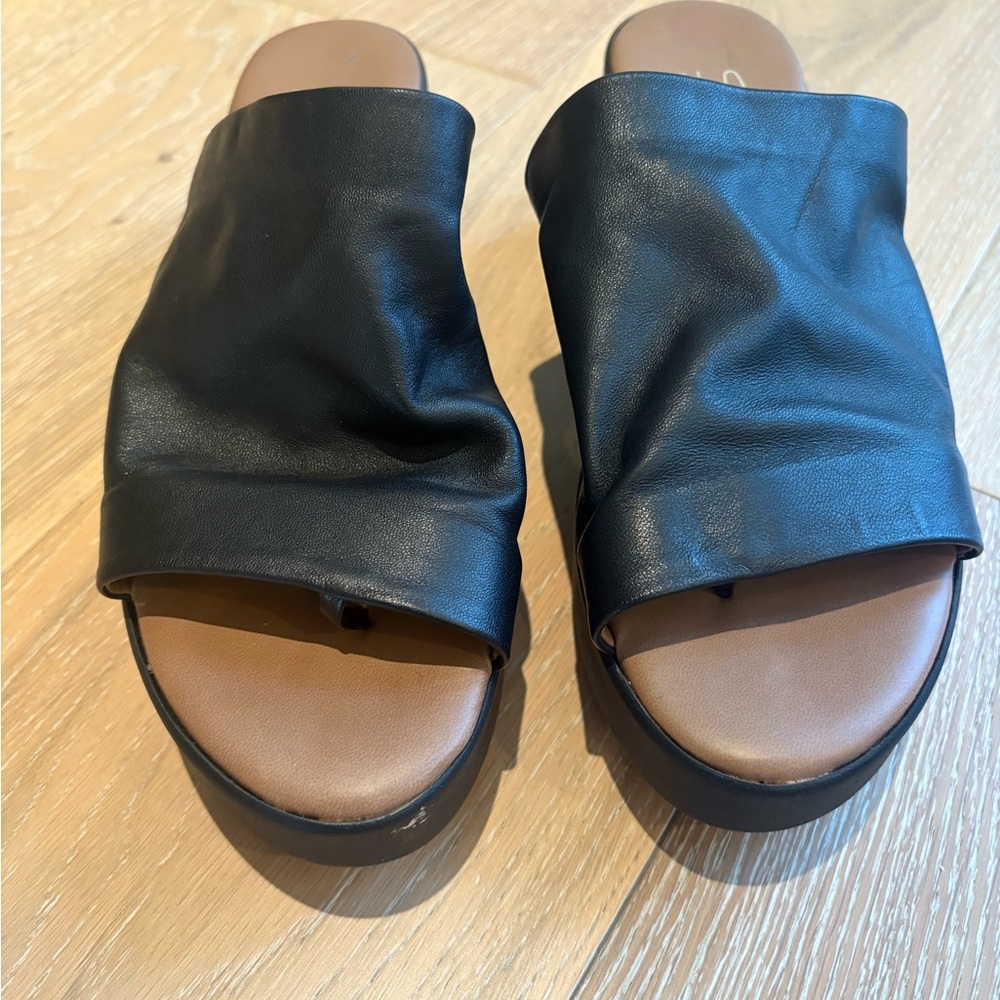 Made in Italy Black Leather Slide Sandals